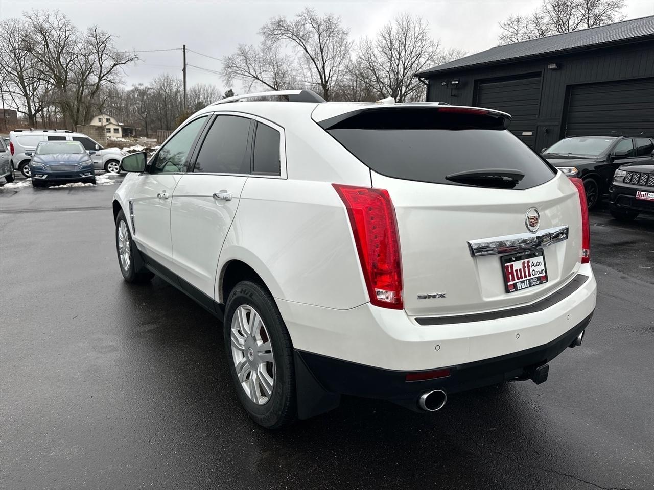 Cadillac SRX FWD 4dr Luxury Collection 2011