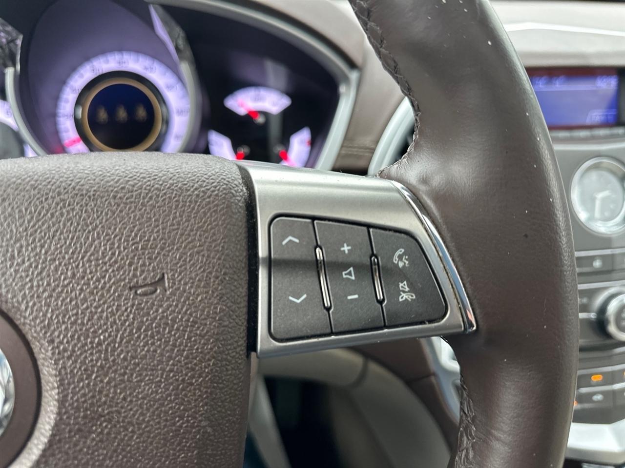 Cadillac SRX FWD 4dr Luxury Collection 2011