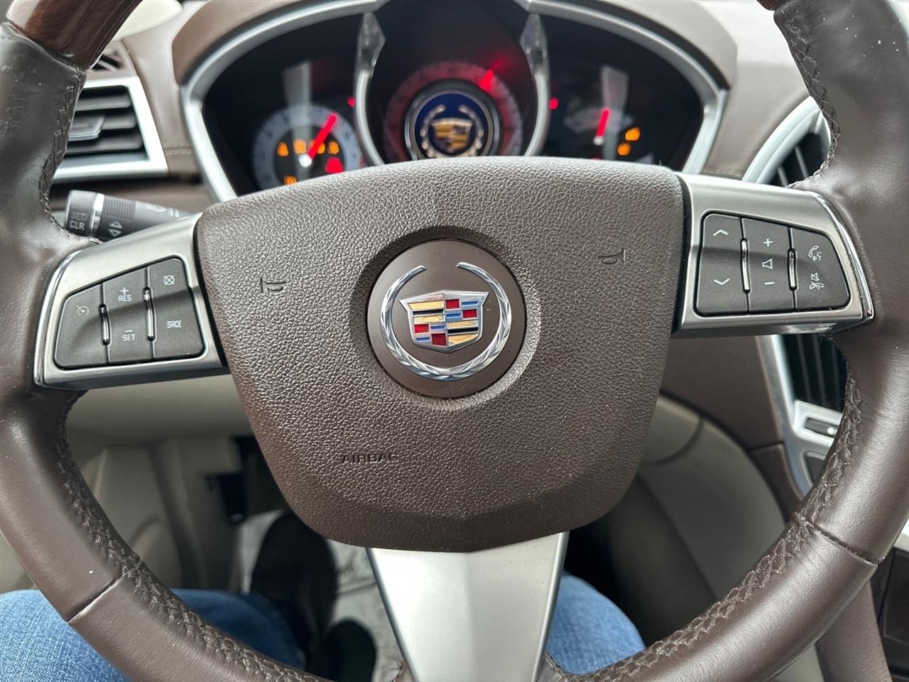 Cadillac SRX FWD 4dr Luxury Collection 2011