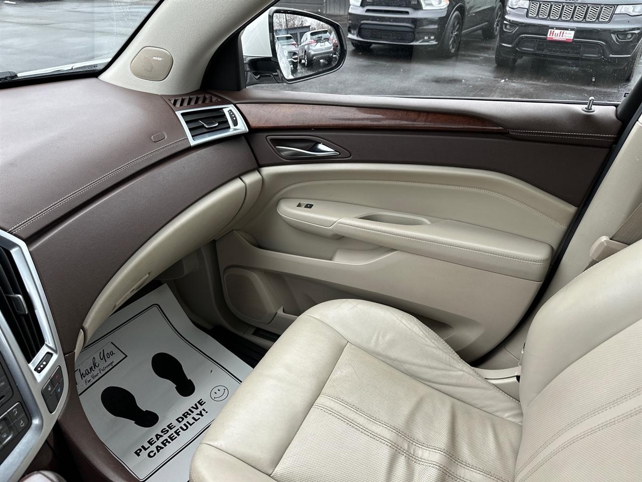 Cadillac SRX FWD 4dr Luxury Collection 2011