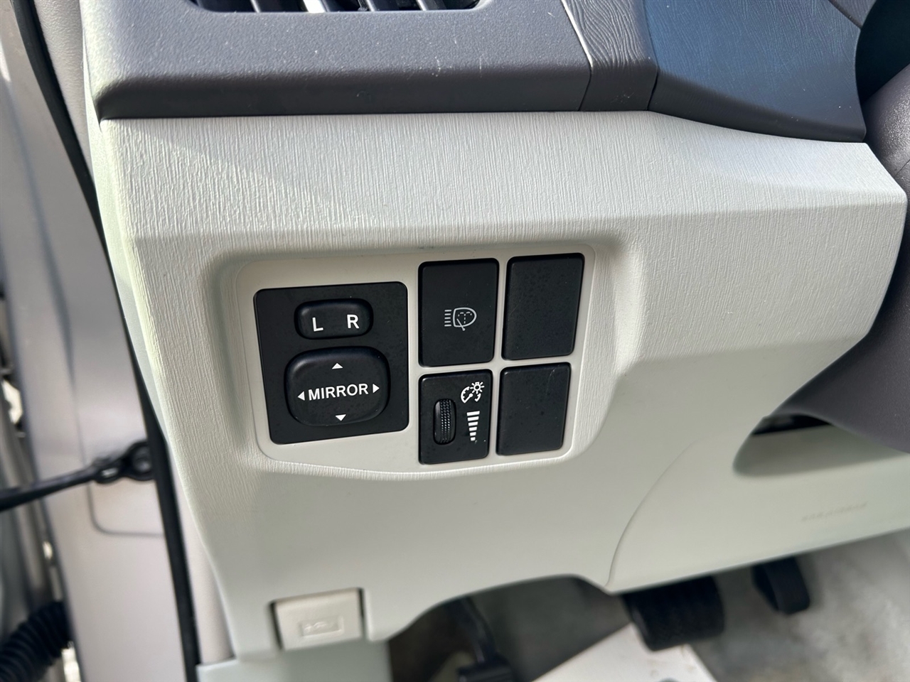 Toyota Prius 5dr HB III (Natl) 2010