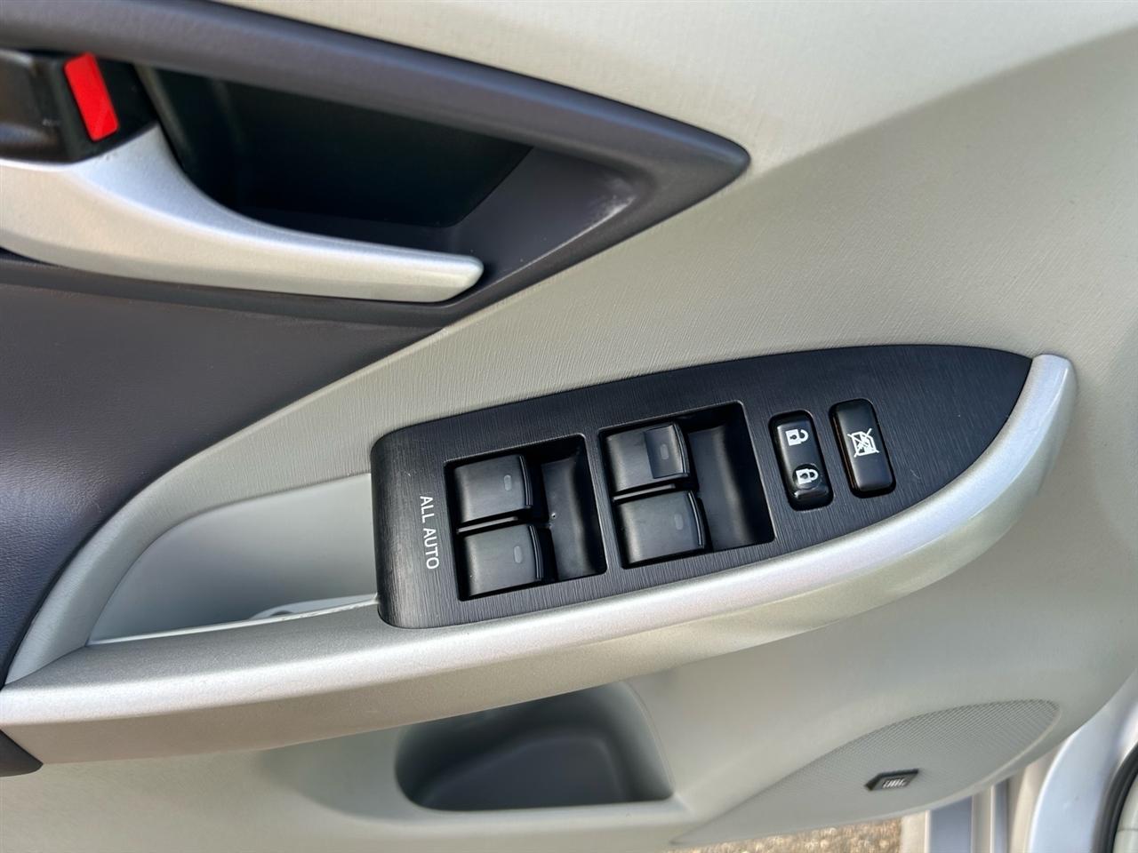 Toyota Prius 5dr HB III (Natl) 2010