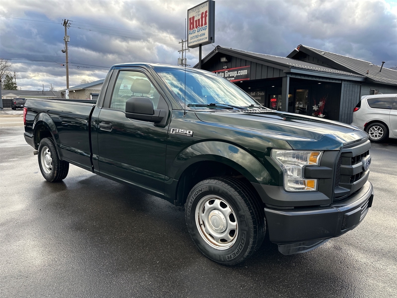 Ford F-150 2WD Reg Cab 141" XLT 2015