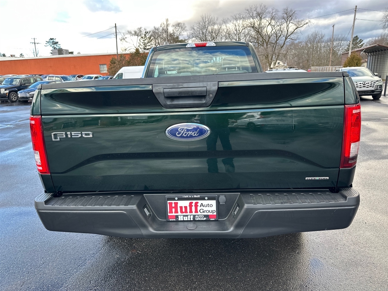 Ford F-150 2WD Reg Cab 141" XLT 2015