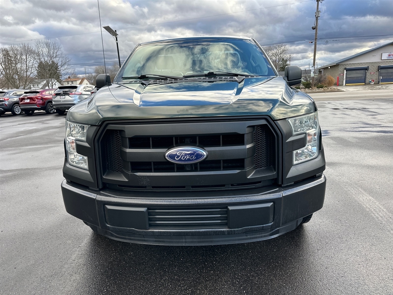 Ford F-150 2WD Reg Cab 141" XLT 2015