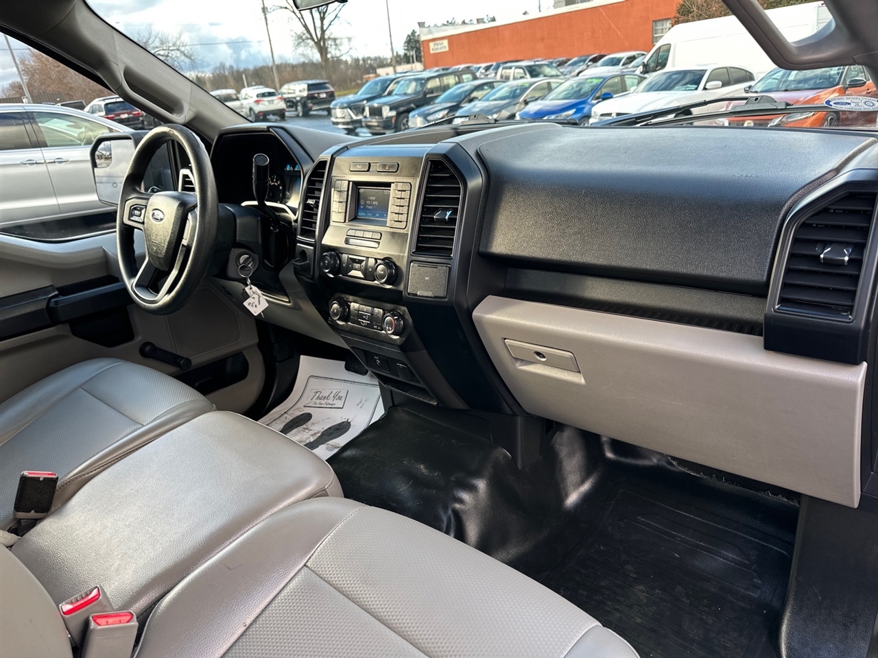 Ford F-150 2WD Reg Cab 141" XLT 2015