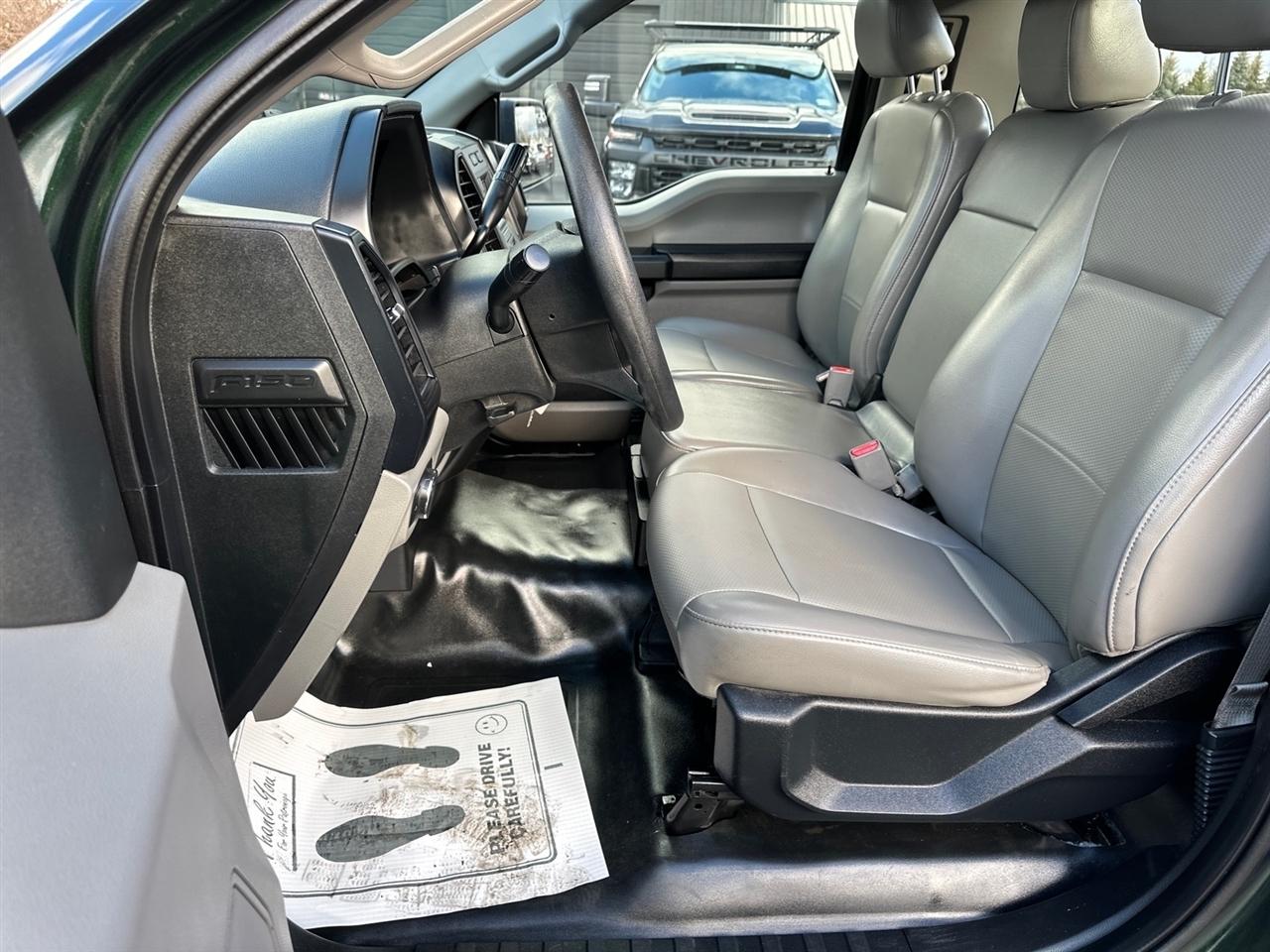 Ford F-150 2WD Reg Cab 141" XLT 2015