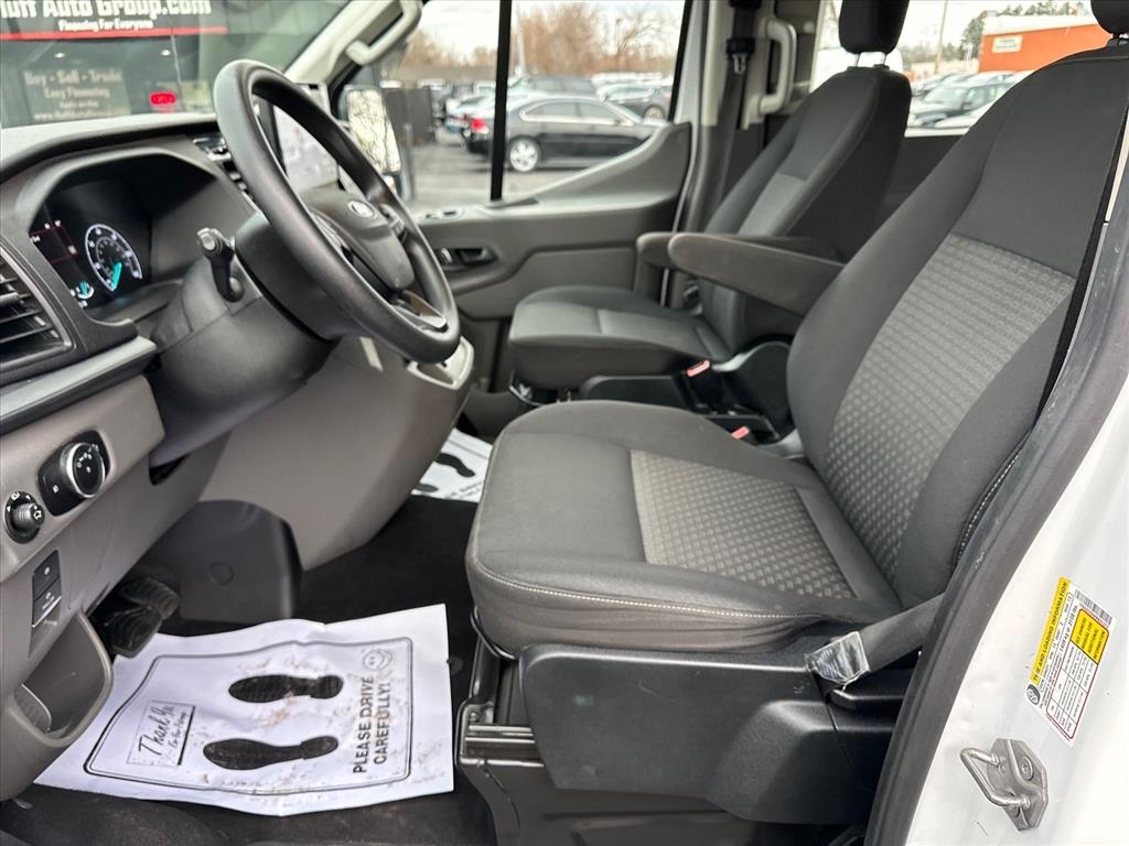 Ford Transit Passenger Wagon T-350 148" Low Roof XLT RWD 2023