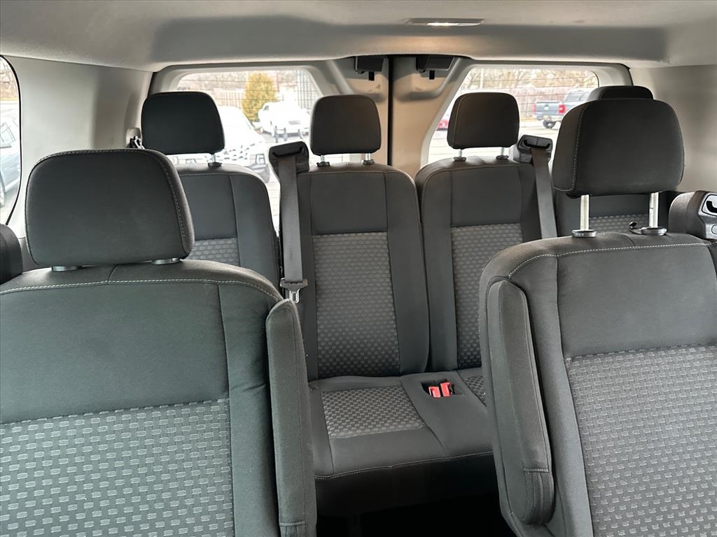 Ford Transit Passenger Wagon T-350 148" Low Roof XLT RWD 2023