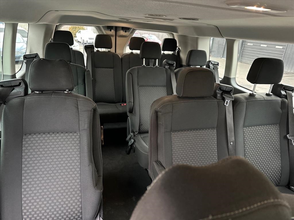 Ford Transit Passenger Wagon T-350 148" Low Roof XLT RWD 2023