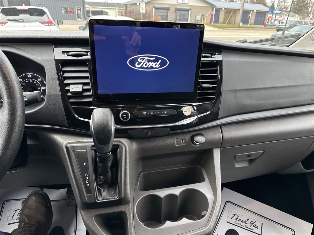 Ford Transit Passenger Wagon T-350 148" Low Roof XLT RWD 2023