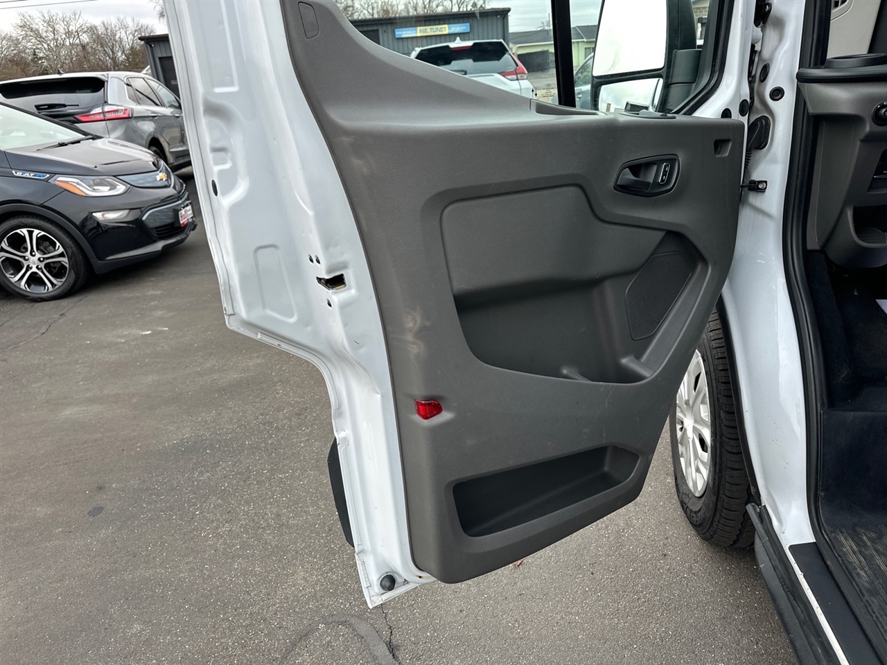 Ford Transit Passenger Wagon T-350 148" Low Roof XLT RWD 2023