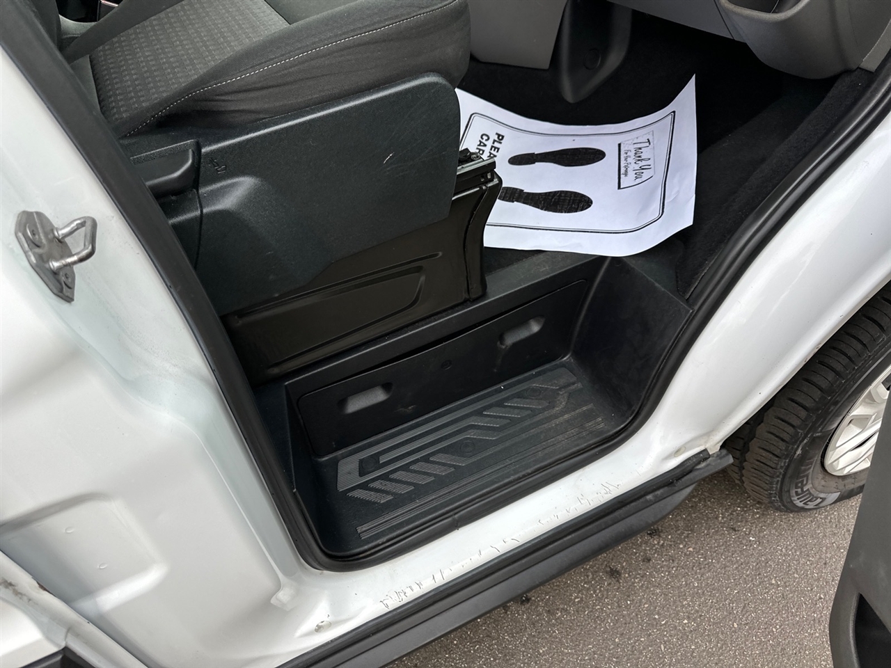 Ford Transit Passenger Wagon T-350 148" Low Roof XLT RWD 2023