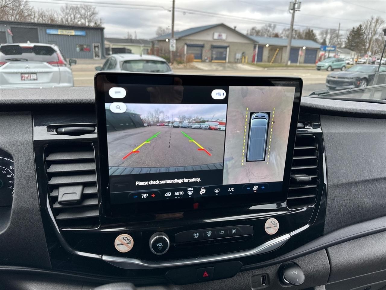 Ford Transit Passenger Wagon T-350 148" Low Roof XLT RWD 2023