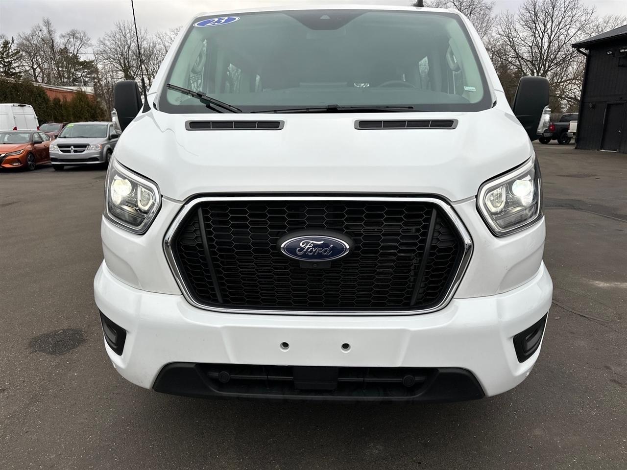 Ford Transit Passenger Wagon T-350 148" Low Roof XLT RWD 2023