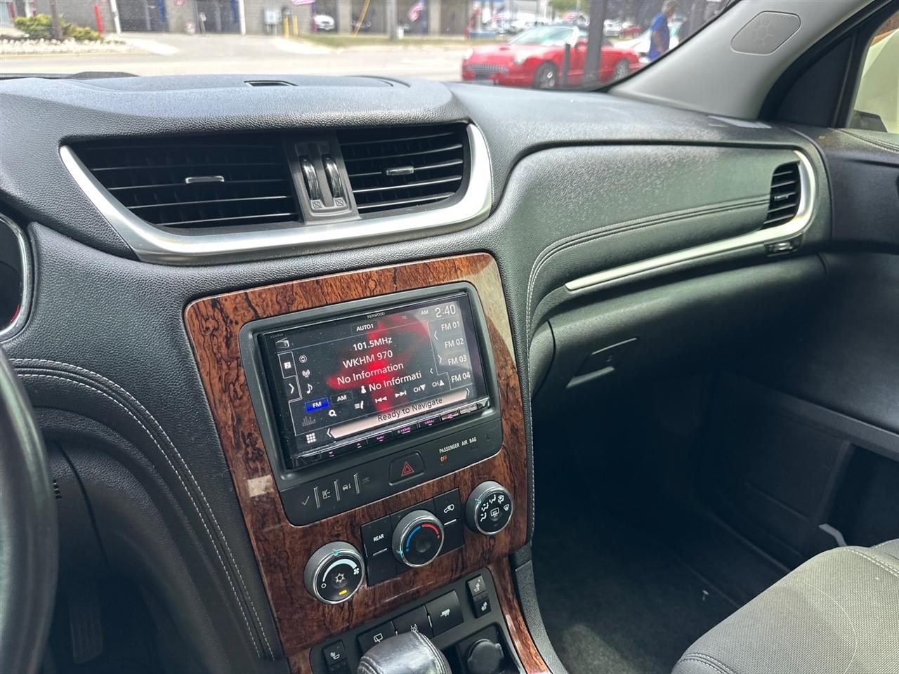 Chevrolet Traverse FWD 4dr LT w/1LT 2013