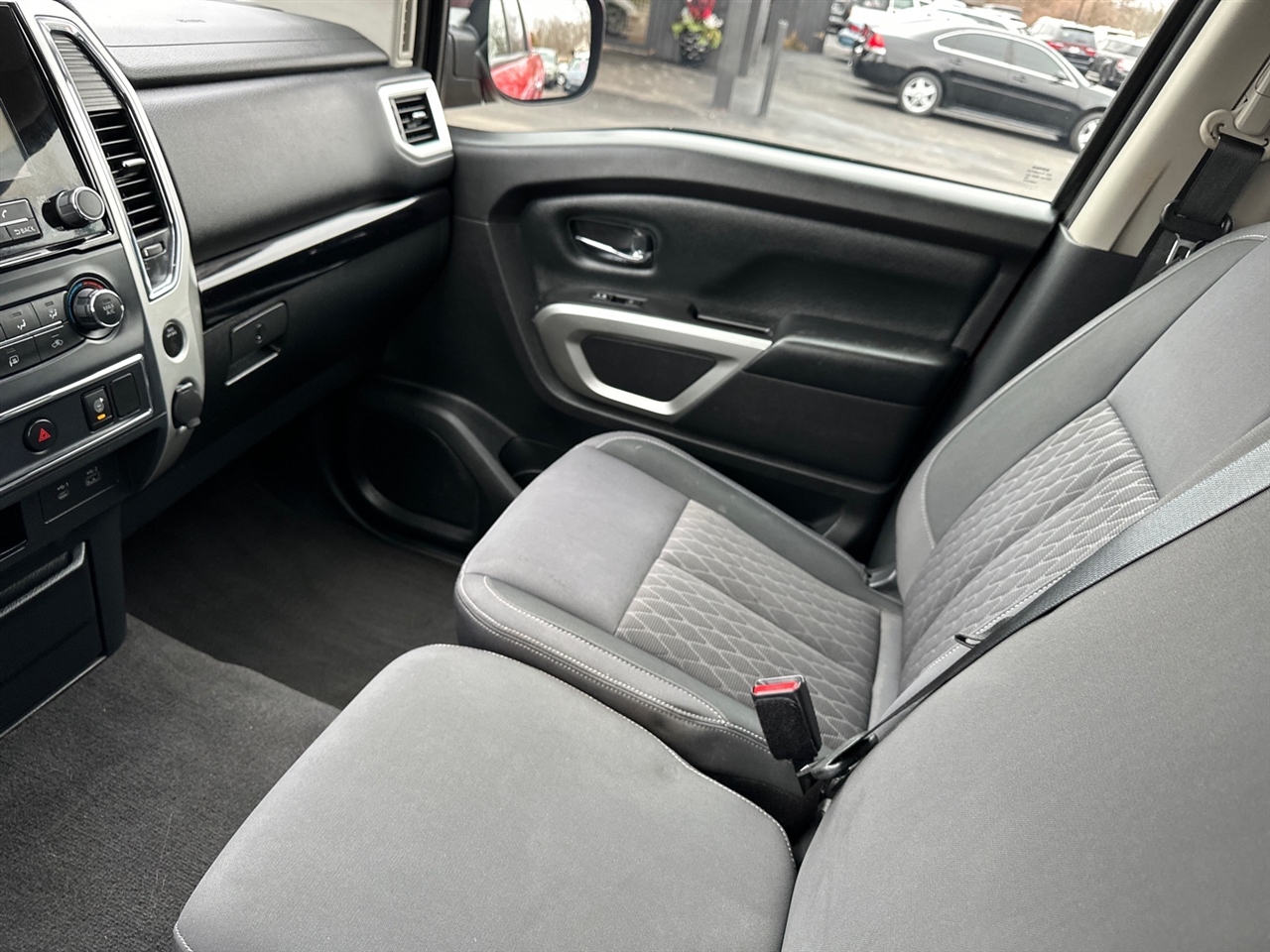 Nissan Titan 4x2 Crew Cab SV 2021