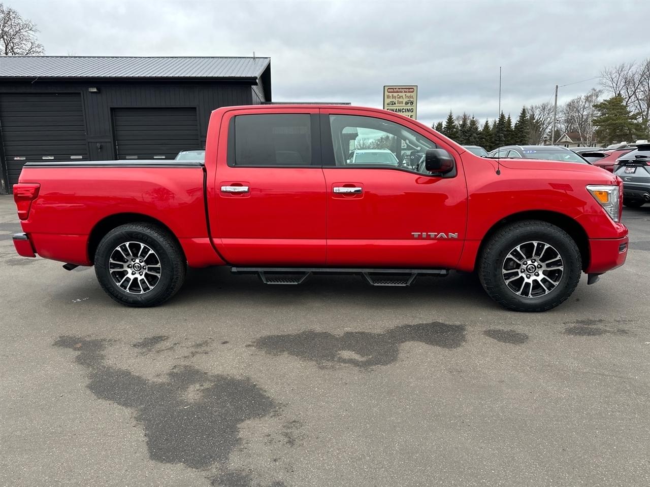 Nissan Titan 4x2 Crew Cab SV 2021
