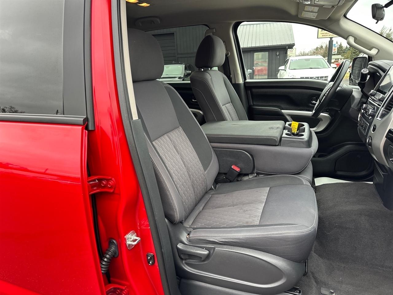 Nissan Titan 4x2 Crew Cab SV 2021