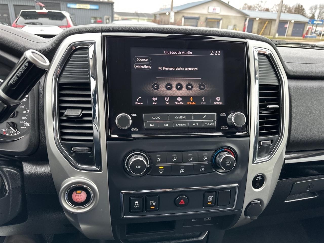 Nissan Titan 4x2 Crew Cab SV 2021