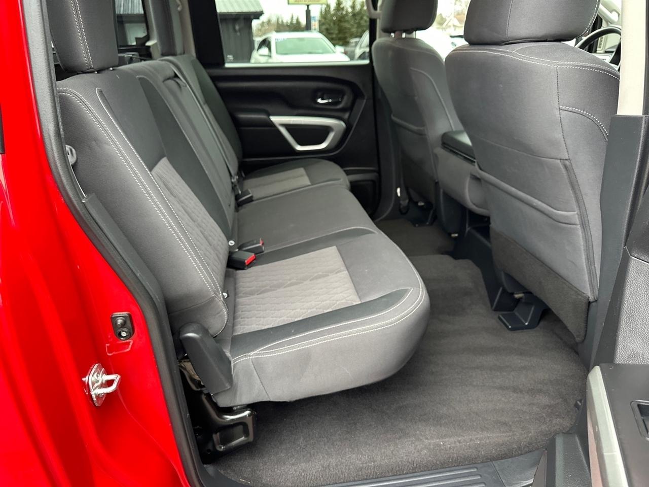 Nissan Titan 4x2 Crew Cab SV 2021