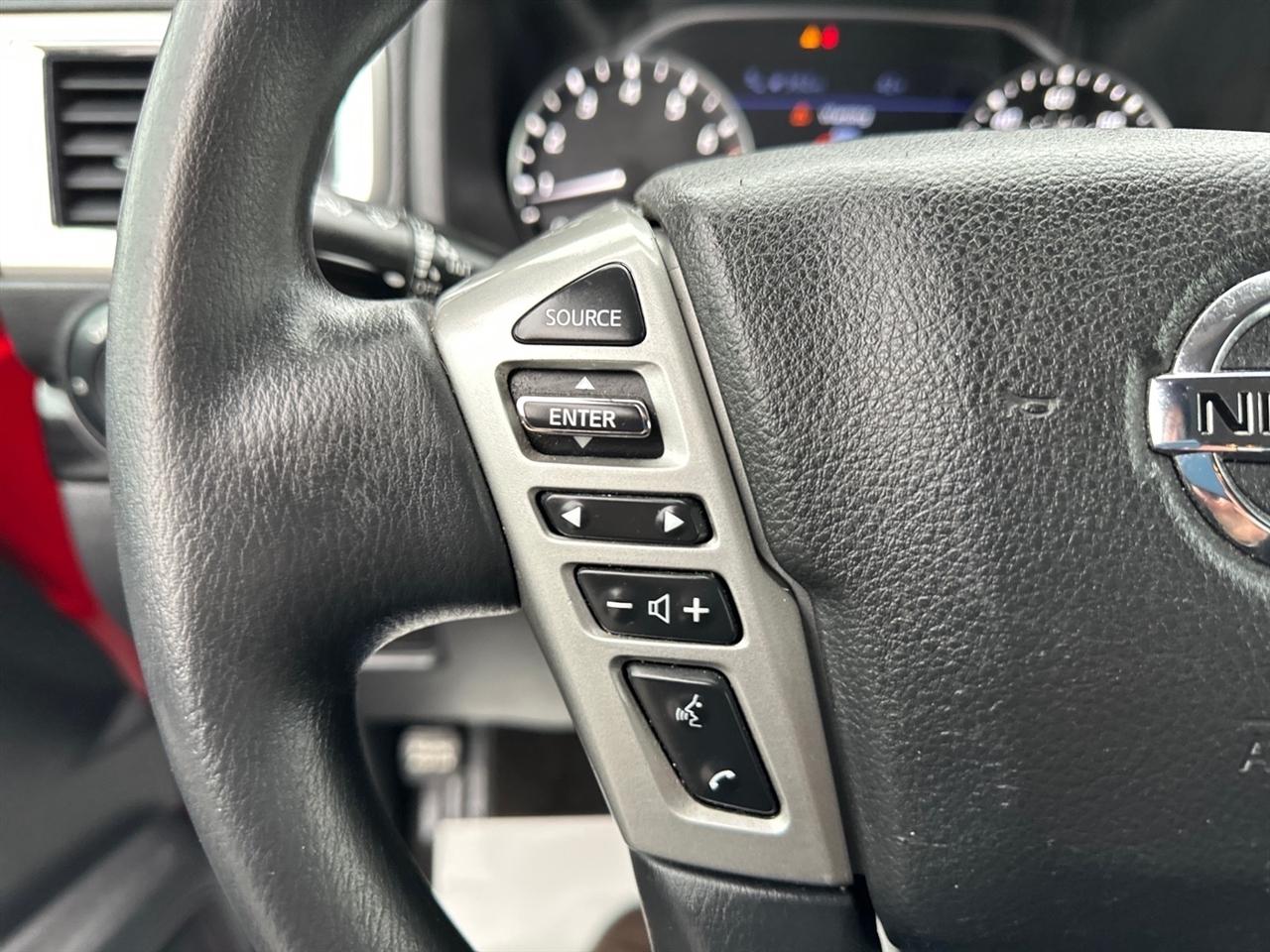 Nissan Titan 4x2 Crew Cab SV 2021