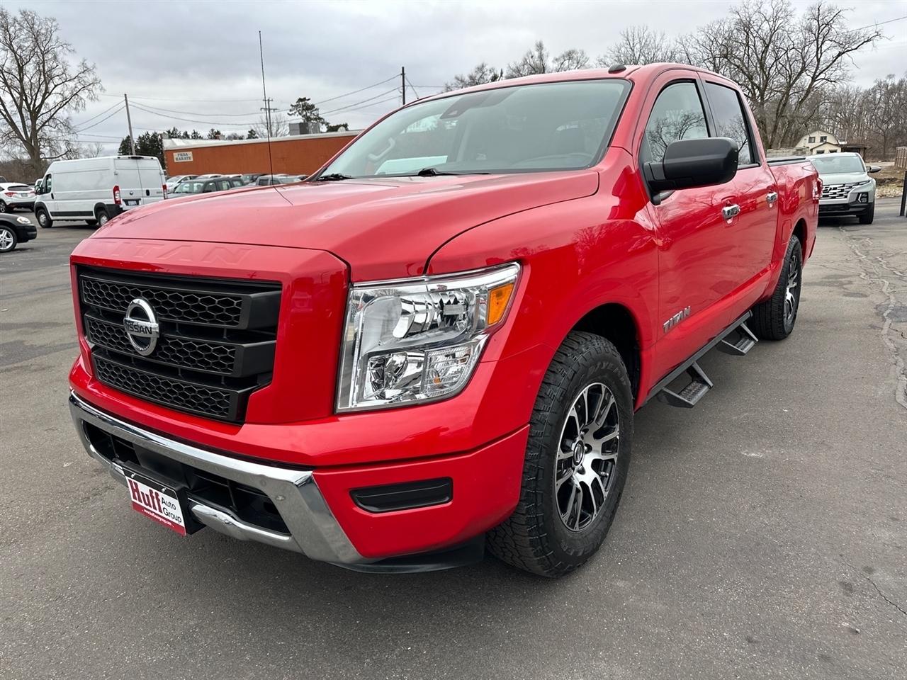 Nissan Titan 4x2 Crew Cab SV 2021