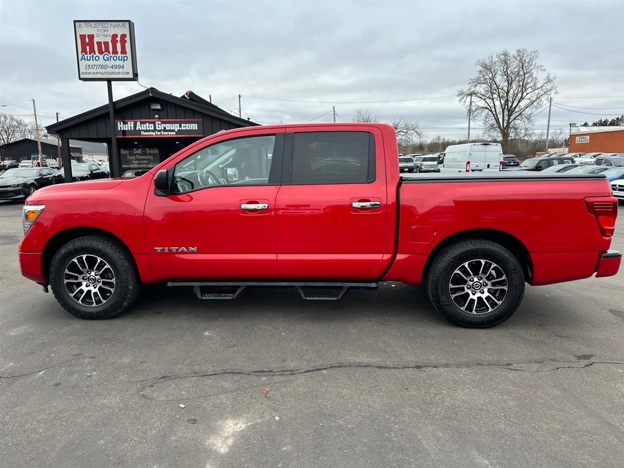 Nissan Titan 4x2 Crew Cab SV 2021