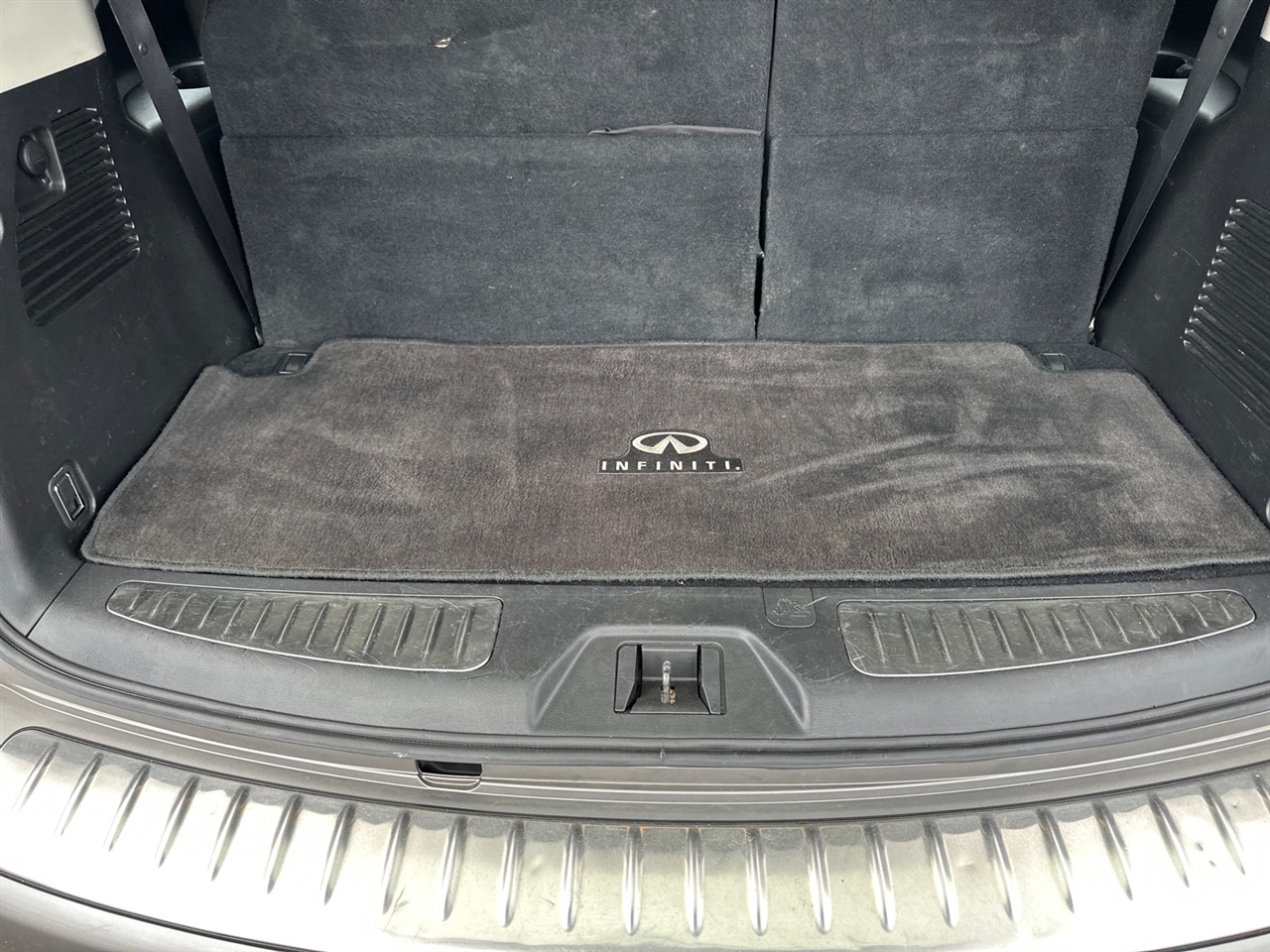 Infiniti QX80 4WD 4dr 2014