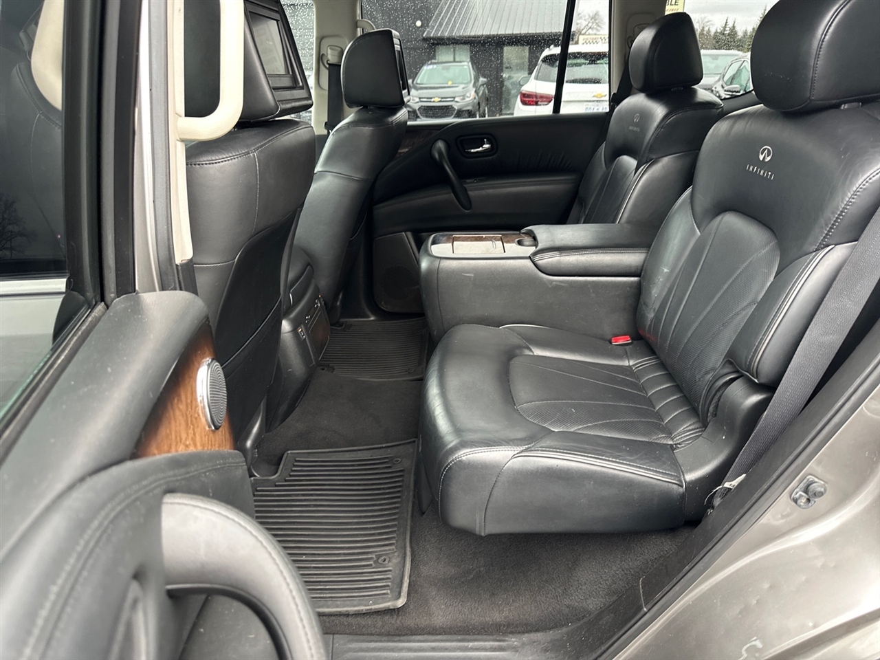 Infiniti QX80 4WD 4dr 2014