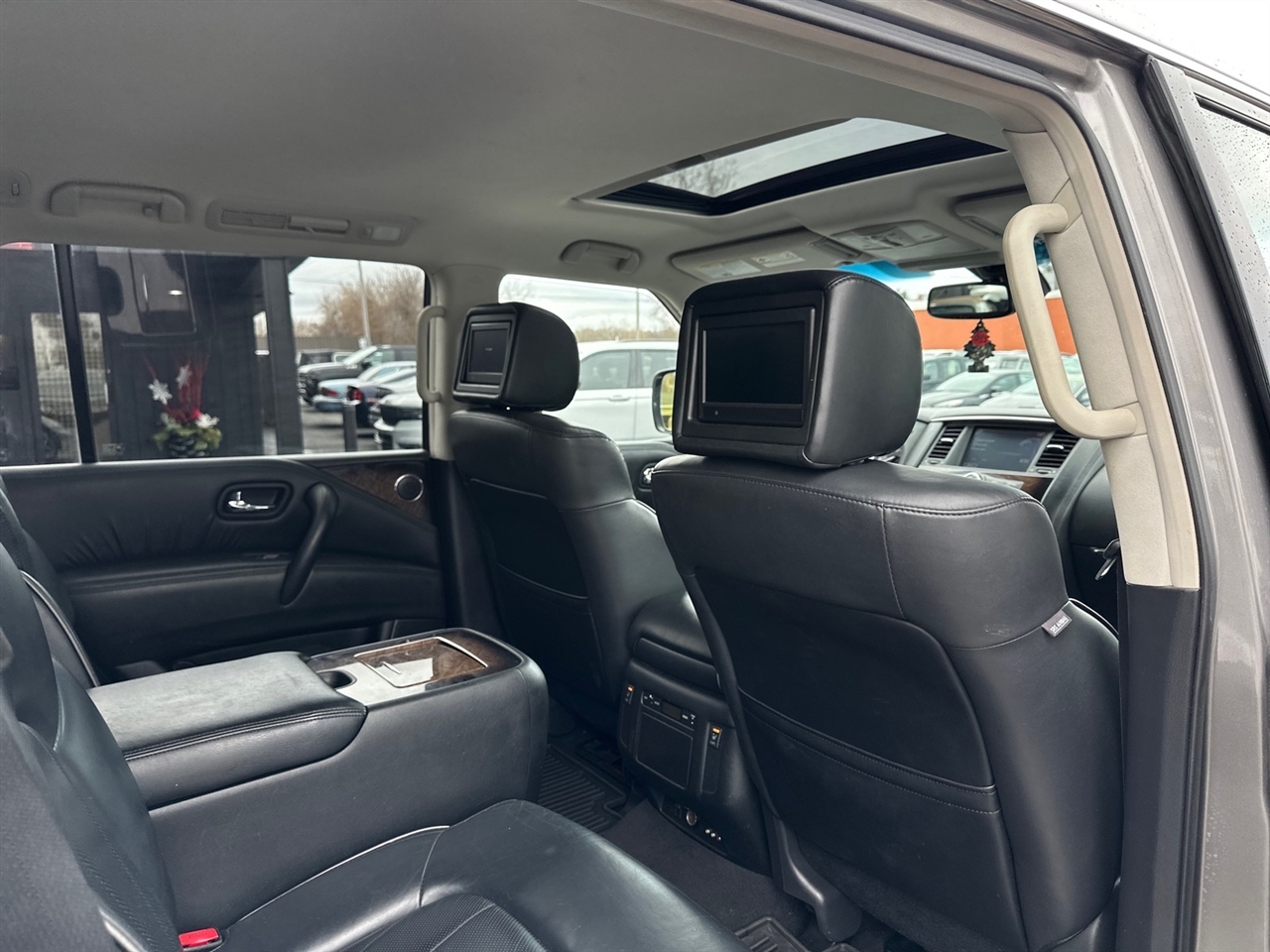 Infiniti QX80 4WD 4dr 2014