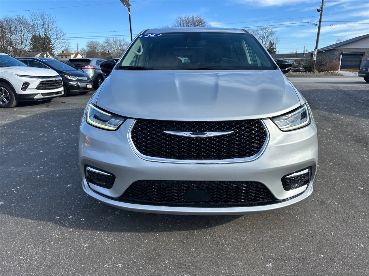 Chrysler Pacifica Touring L FWD 2024