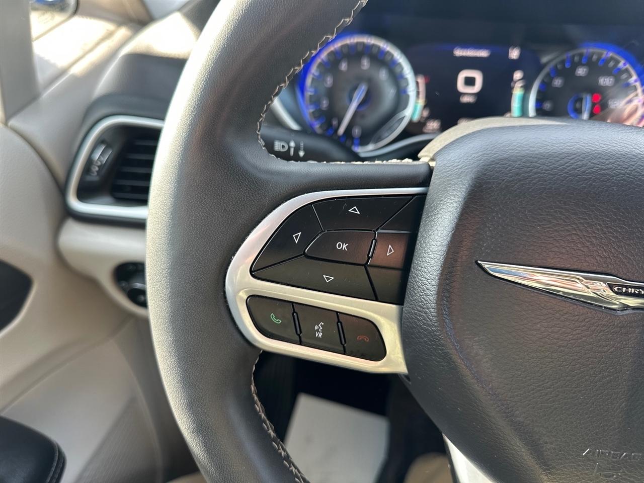 Chrysler Pacifica Touring L FWD 2024