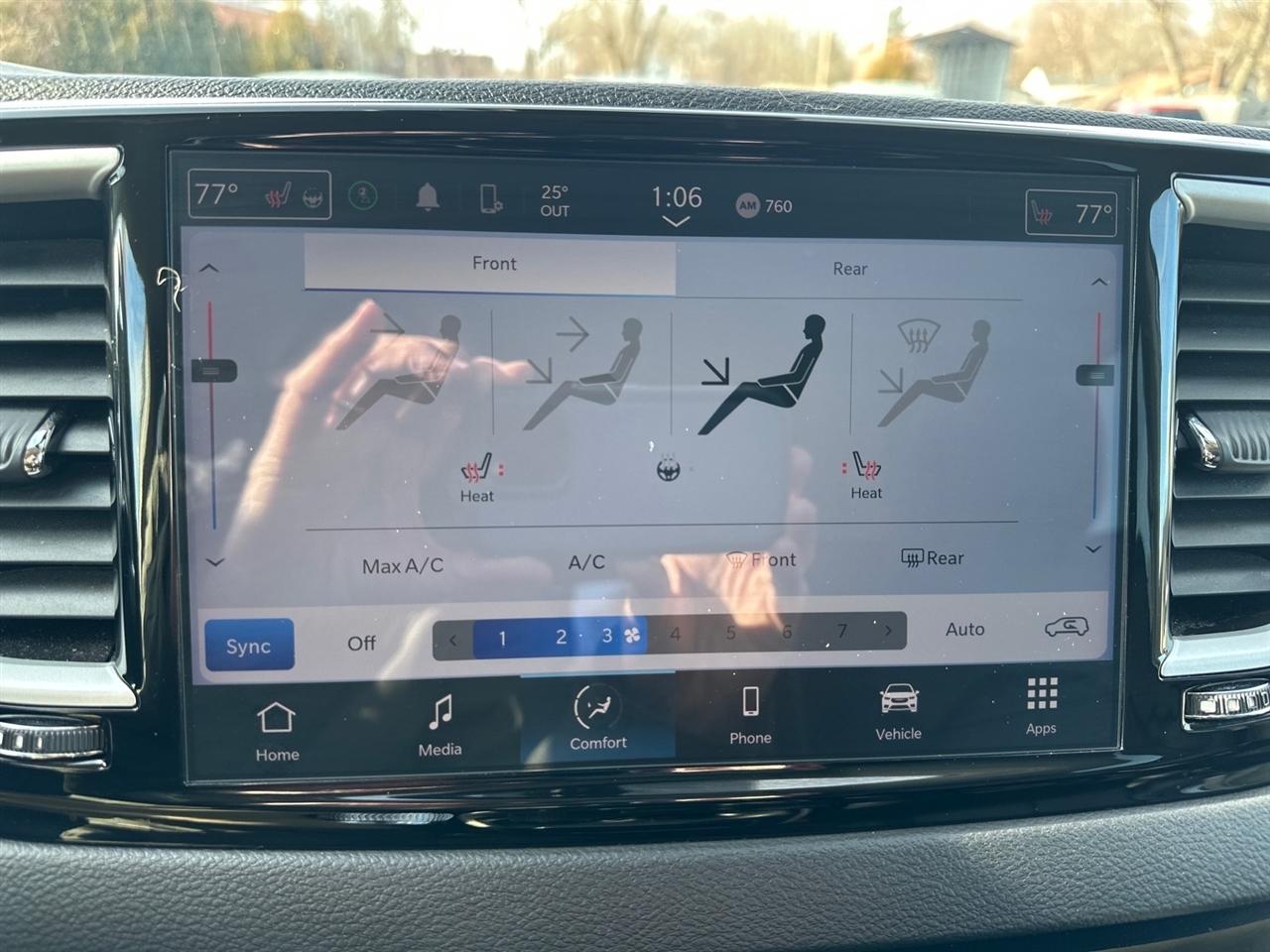 Chrysler Pacifica Touring L FWD 2024