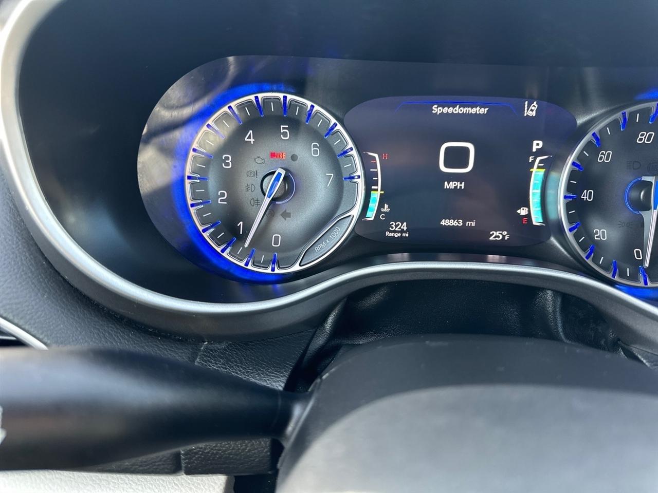 Chrysler Pacifica Touring L FWD 2024