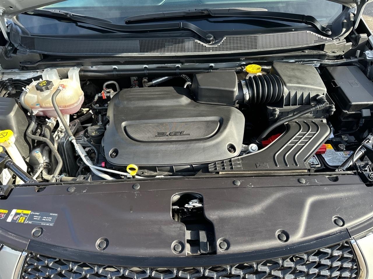 Chrysler Pacifica Touring L FWD 2024