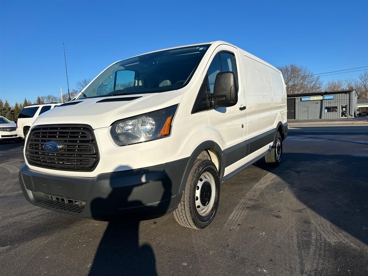 Ford Transit Cargo Van T-250 130" Low Rf 9000 GVWR Swing-Out RH Dr 2015