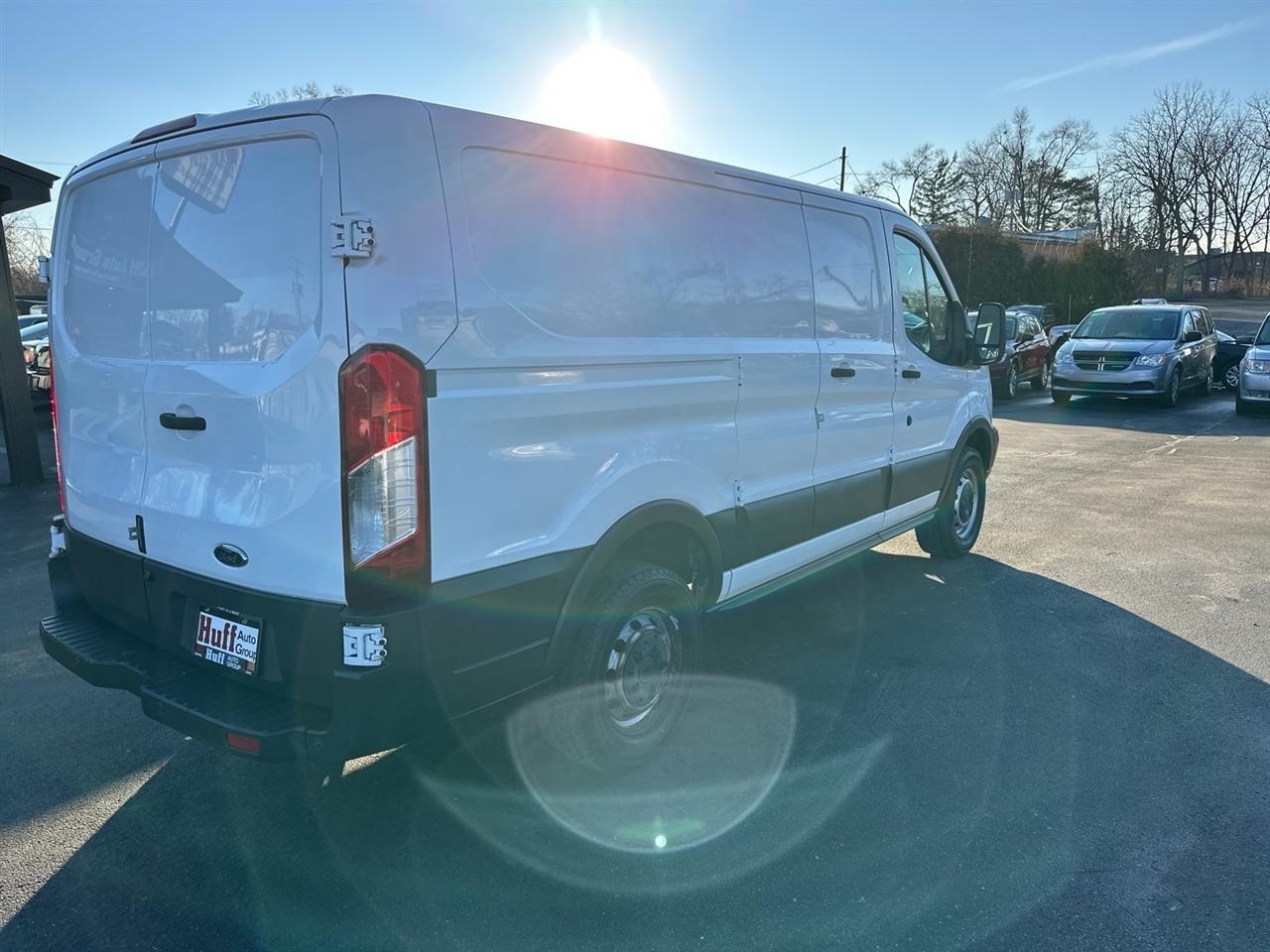 Ford Transit Cargo Van T-250 130" Low Rf 9000 GVWR Swing-Out RH Dr 2015