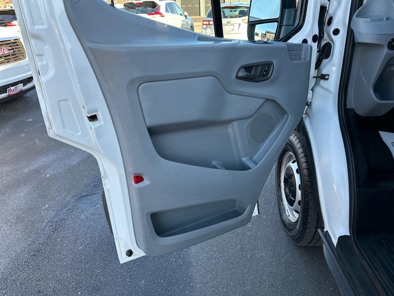 Ford Transit Cargo Van T-250 130" Low Rf 9000 GVWR Swing-Out RH Dr 2015