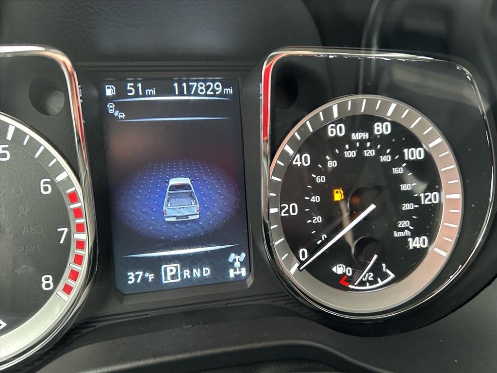 Nissan Titan XD 4x4 Gas Crew Cab Platinum Reserve 2017