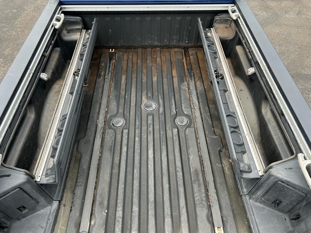 Nissan Titan XD 4x4 Gas Crew Cab Platinum Reserve 2017