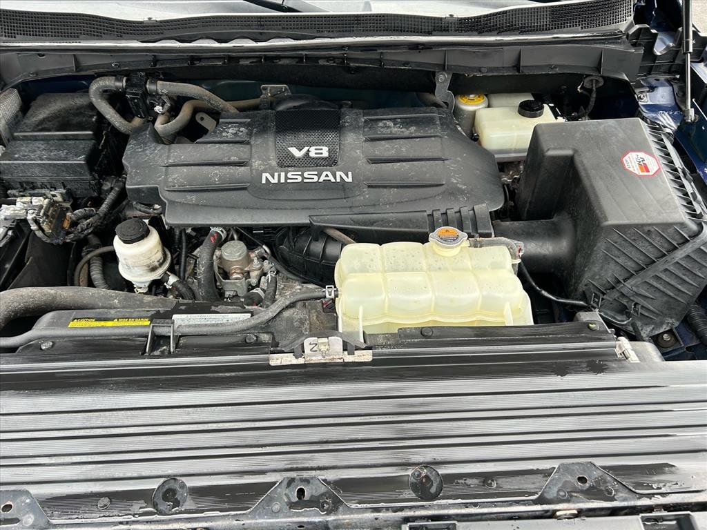 Nissan Titan XD 4x4 Gas Crew Cab Platinum Reserve 2017