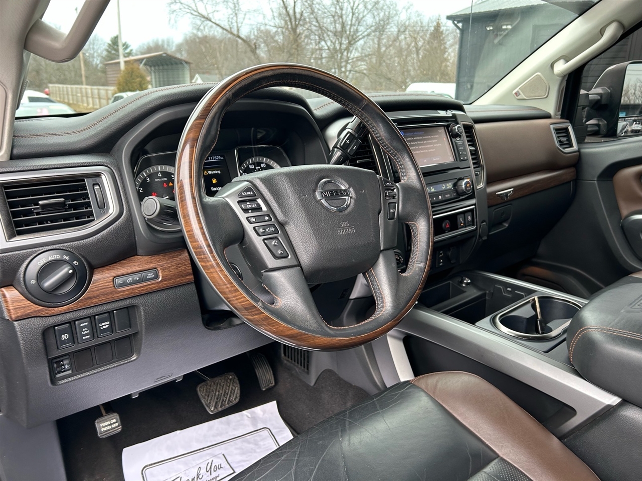 Nissan Titan XD 4x4 Gas Crew Cab Platinum Reserve 2017