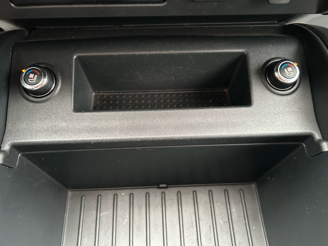 Nissan Titan XD 4x4 Gas Crew Cab Platinum Reserve 2017