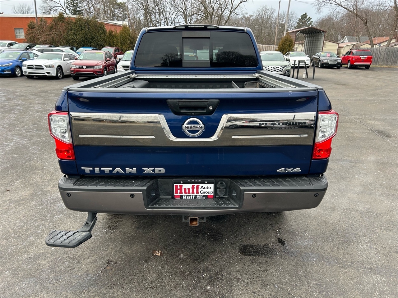 Nissan Titan XD 4x4 Gas Crew Cab Platinum Reserve 2017