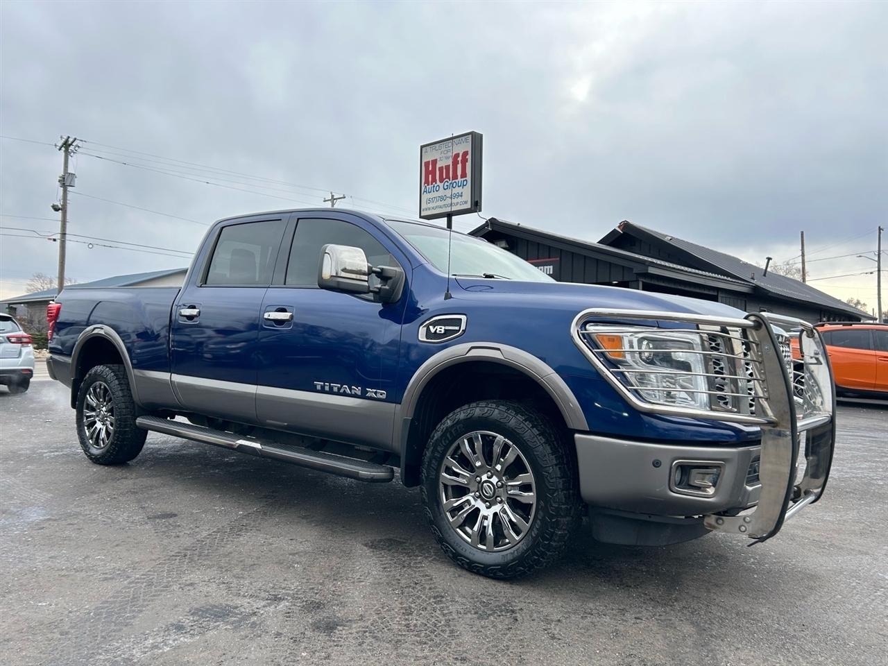 2017 Nissan Titan XD 4x4 Gas Crew Cab Platinum Reserve