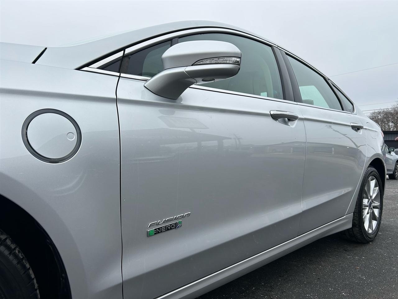 Ford Fusion Energi Platinum FWD 2017