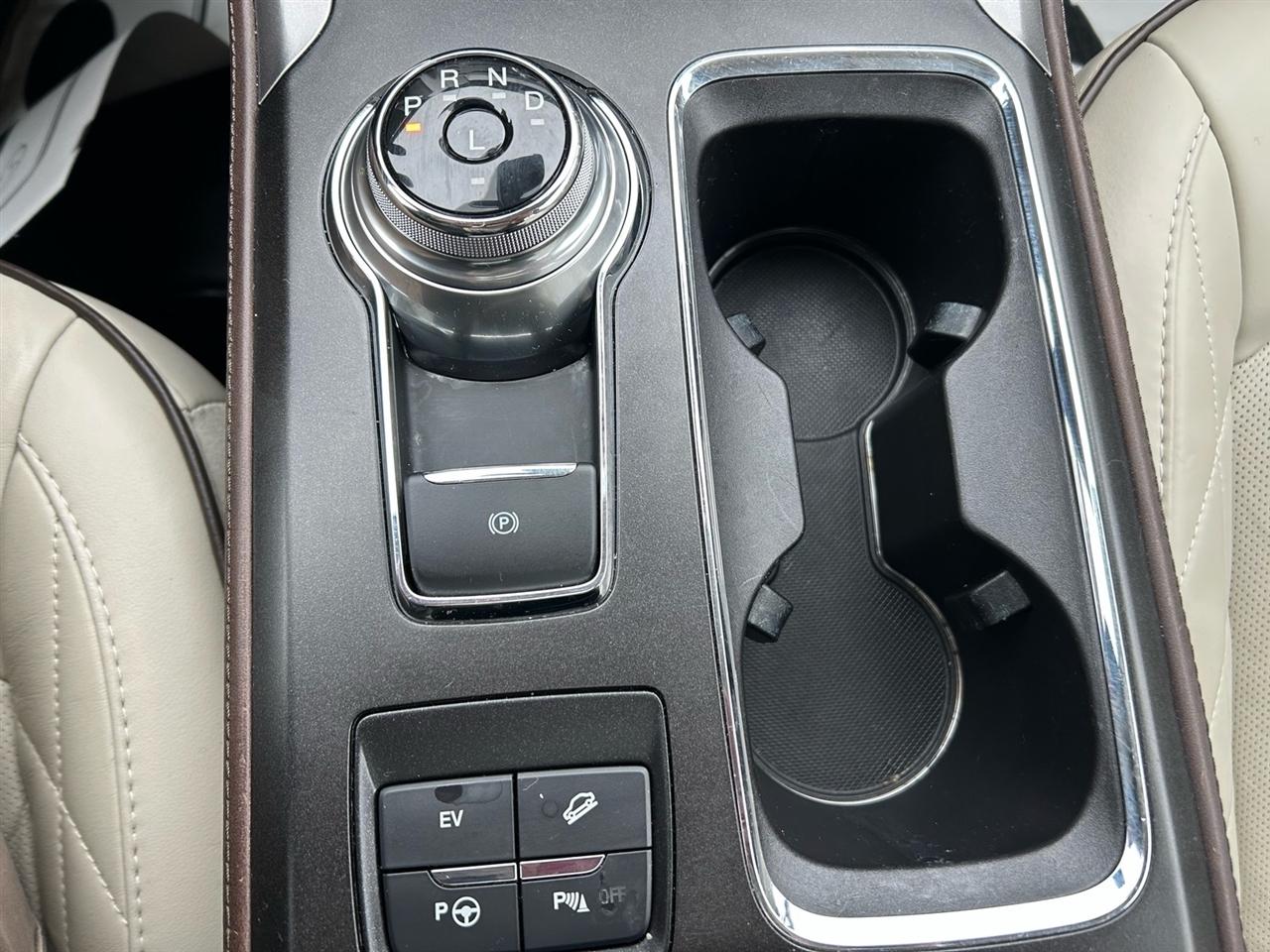 Ford Fusion Energi Platinum FWD 2017