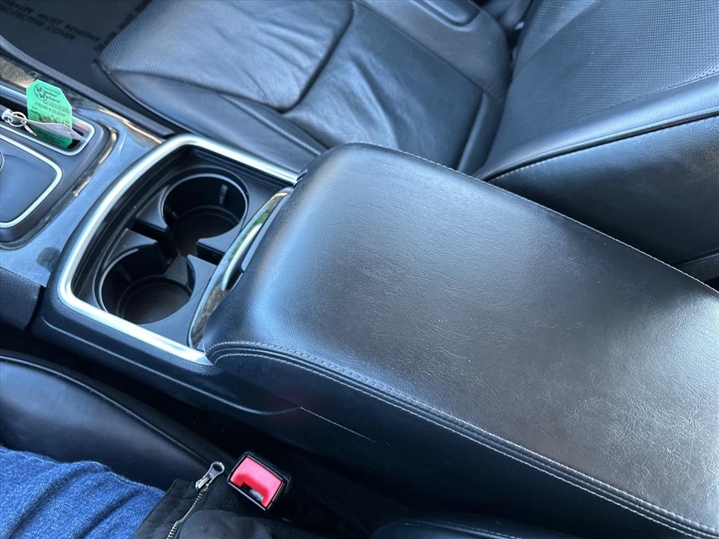 Chrysler 300 4dr Sdn 300C RWD 2016