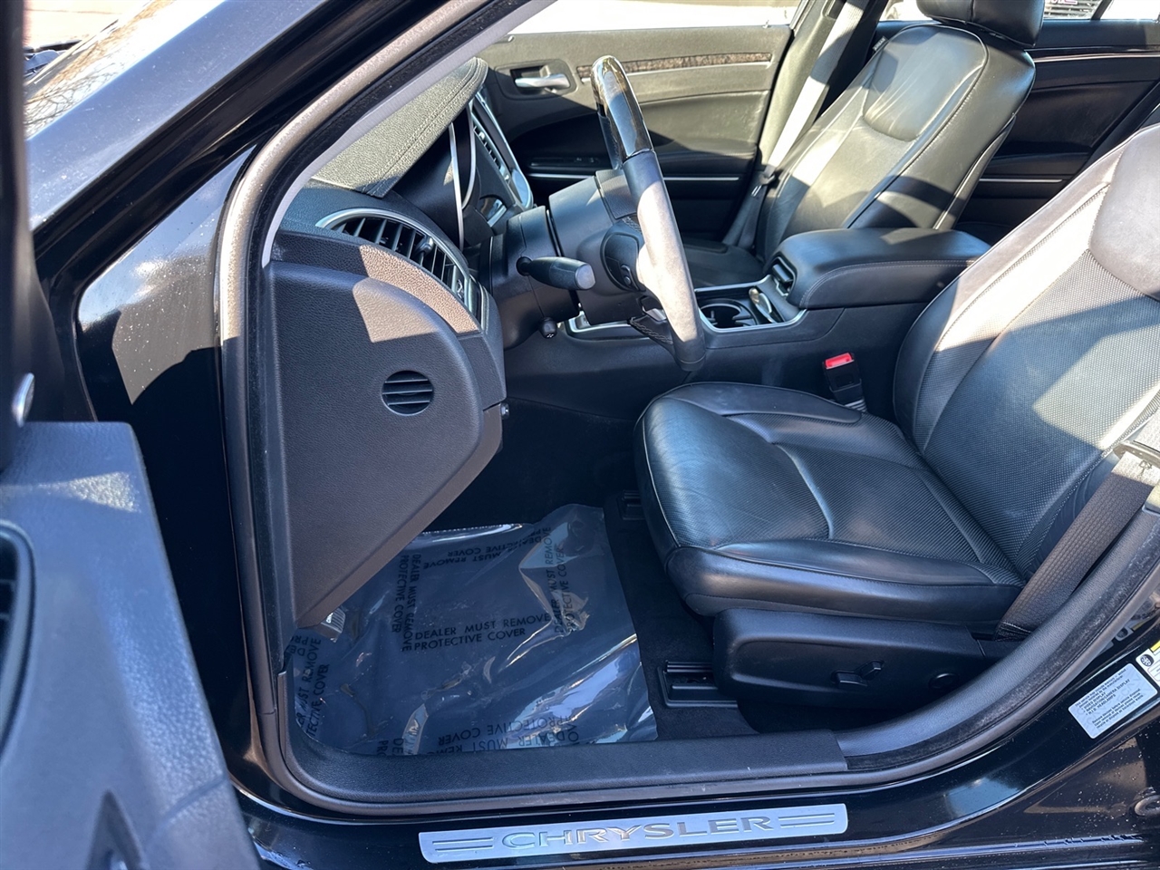 Chrysler 300 4dr Sdn 300C RWD 2016